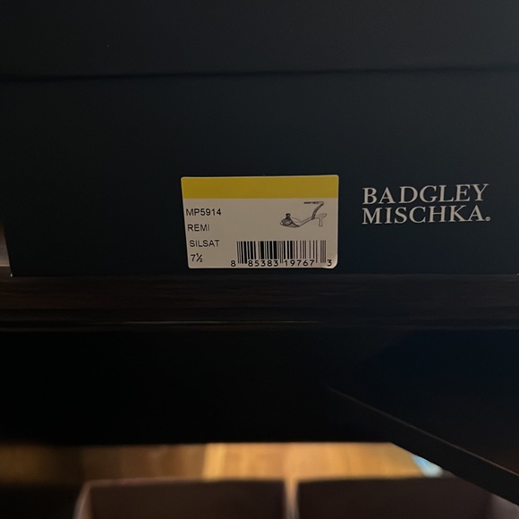 Luxe Badgley Mischka Strappy Sandal - Picture 8 of 8